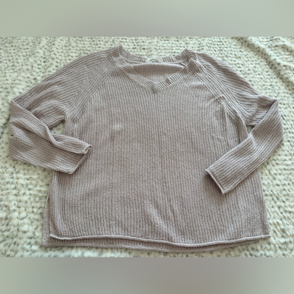 Double zero knit v neck blouse size Medium